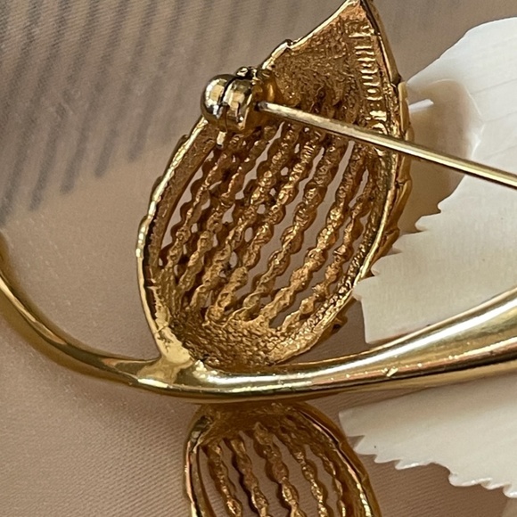 Marcel Boucher Signed and Numbered Vintage Gold Plated,  White Rose Brooch - Picture 7 of 12
